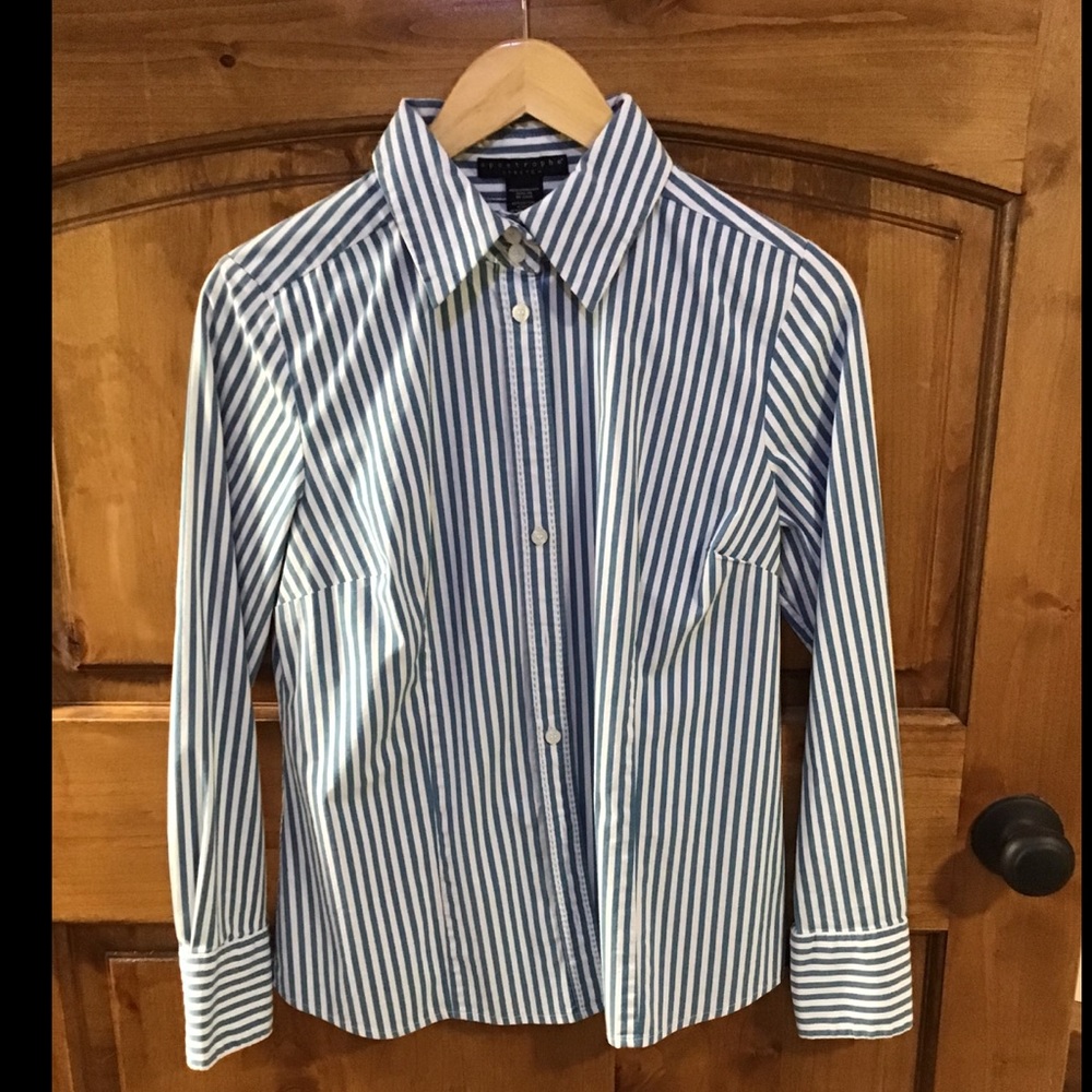 Apostrophe Button down shirt
